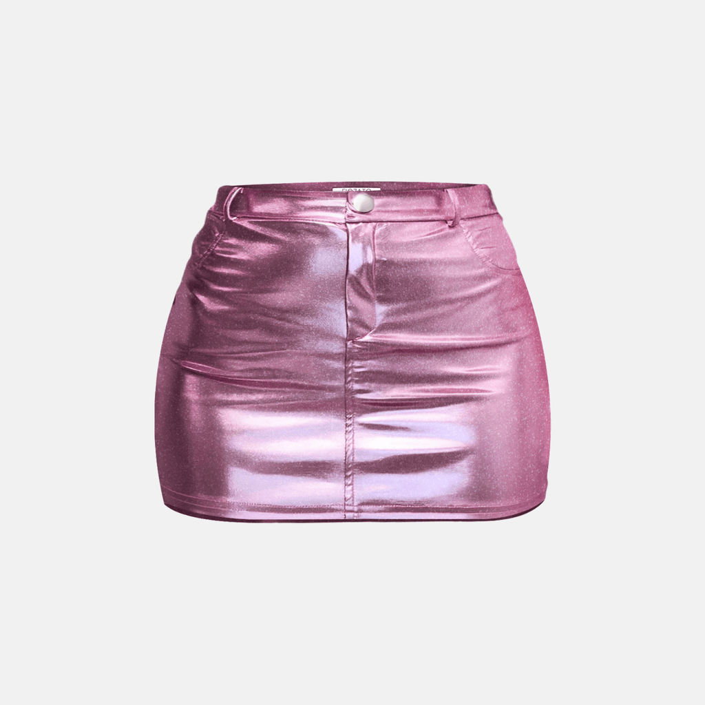 Saia mini metalizada em material sintético com acabamento espelhado. Modelagem ajustada com cós tradicional, bolsos e recorte central. Ideal para looks noturnos ousados, baladas e produções com brilho e atitude.
